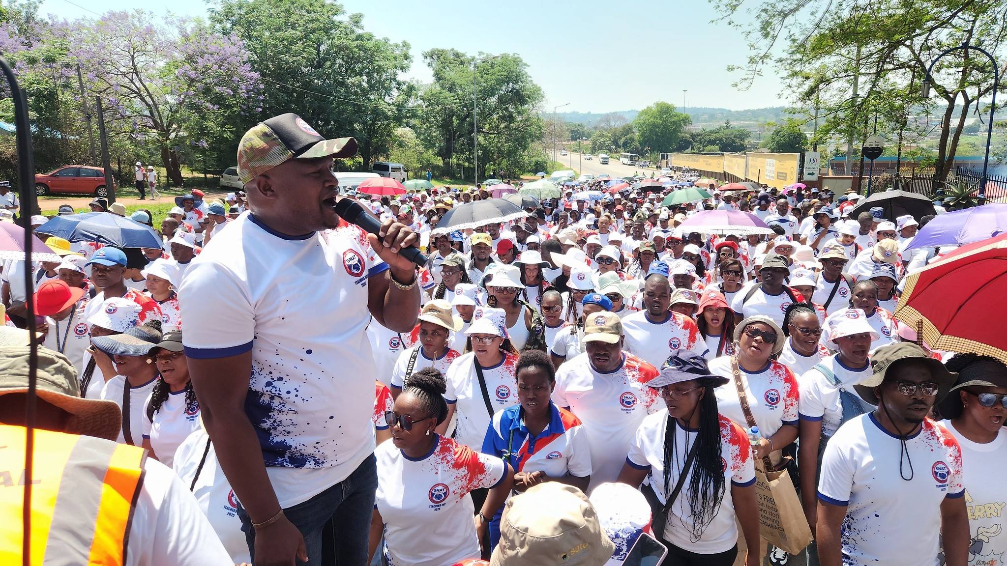 Dvuladvula pay: Joy, tears for some civil servants